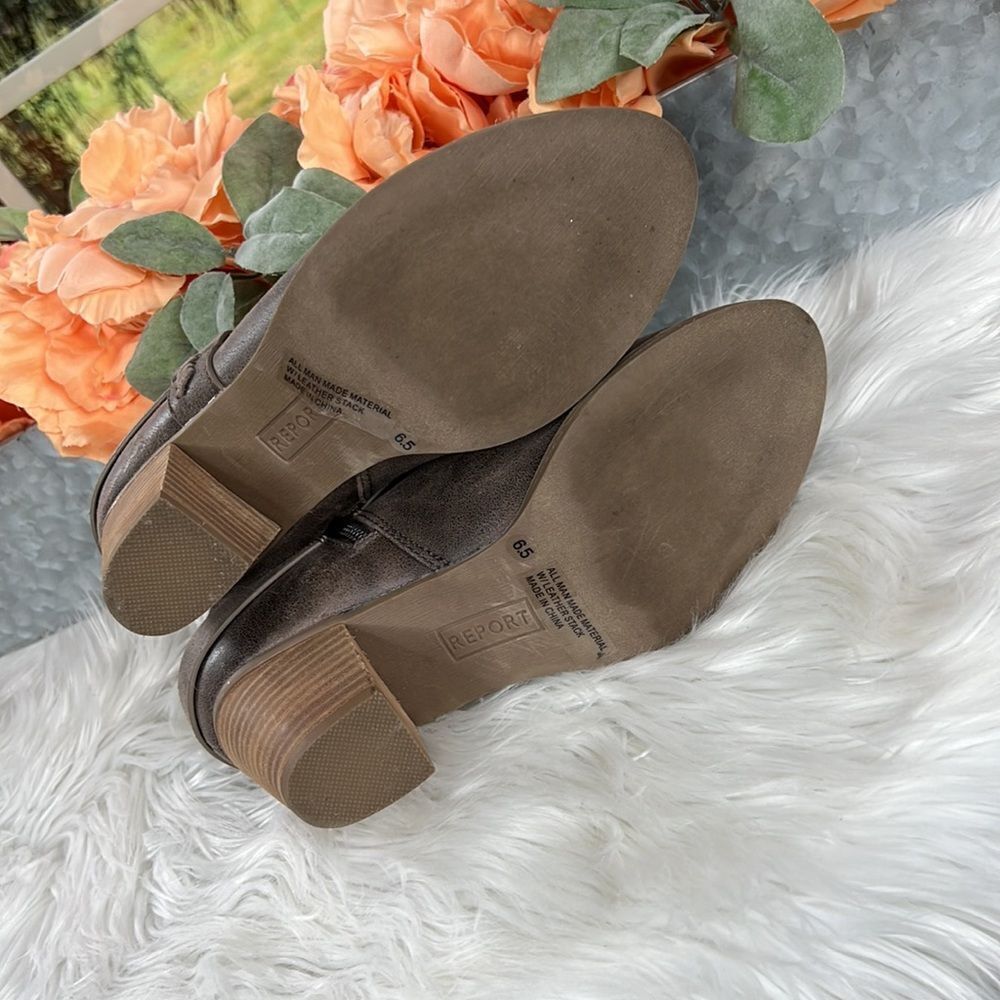 Report Carl Booties  - Picture 9 of 11
